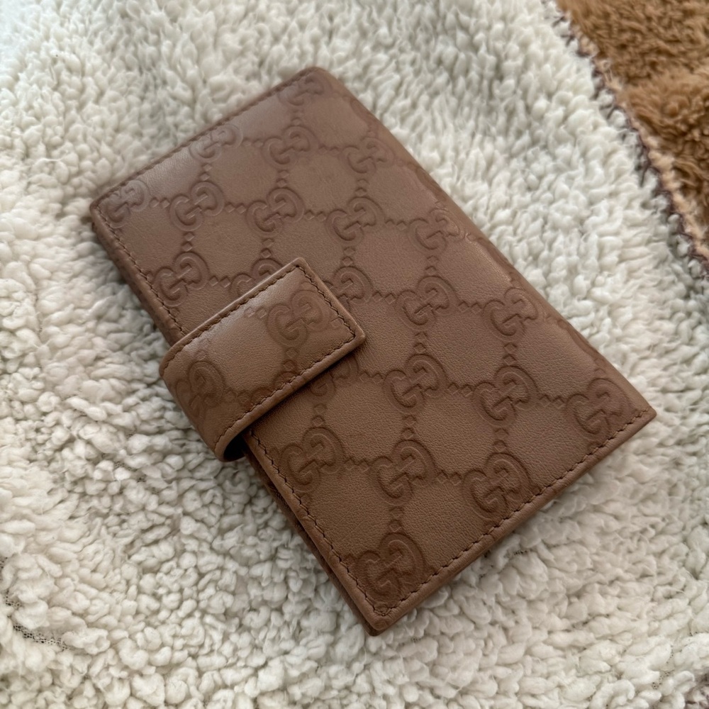 Gucci Embossed Logo Wallet